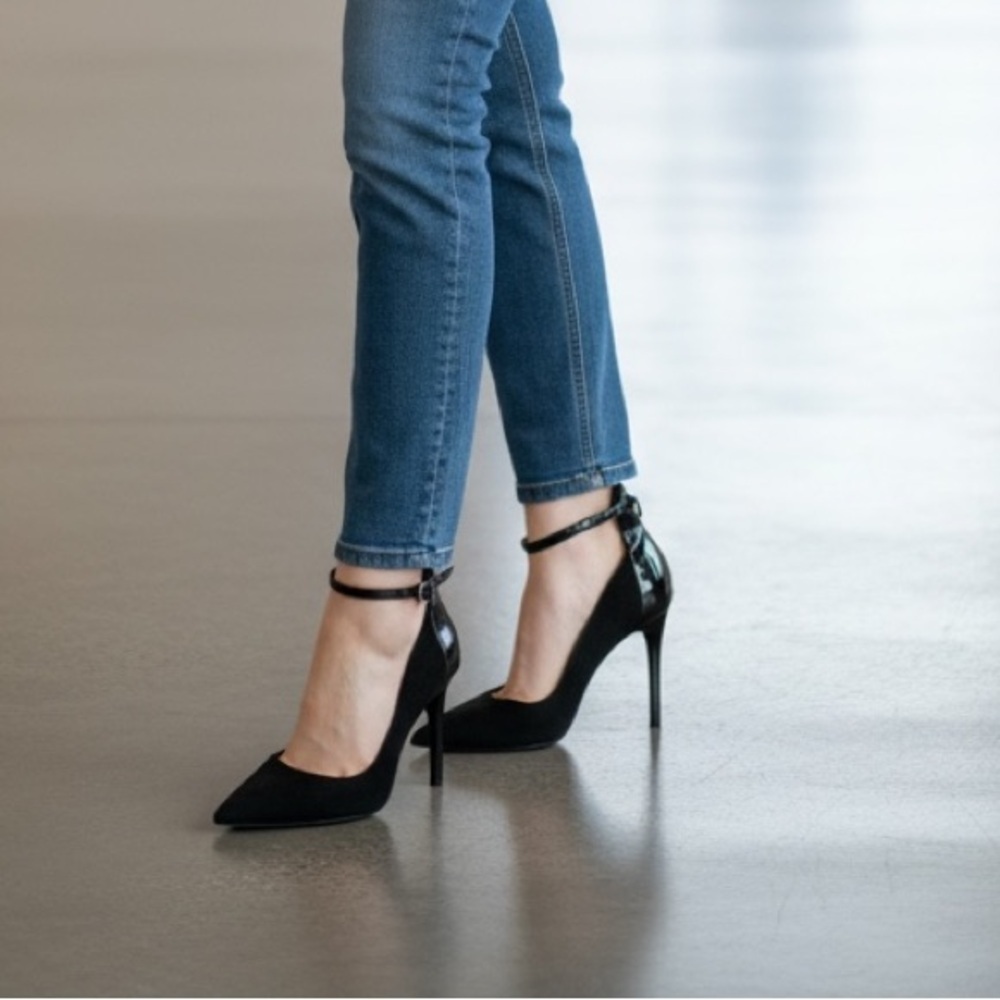 Schutz Elegant Black Ankle Strap Heels - Event - Date Night - Size 6.5 / EU 37 - Picture 3 of 5